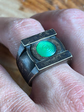 Load image into Gallery viewer, "Lanterns" Ring with Glow center