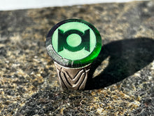 Load image into Gallery viewer, Ring Foundry designed Intaglio Green Lantern Ring