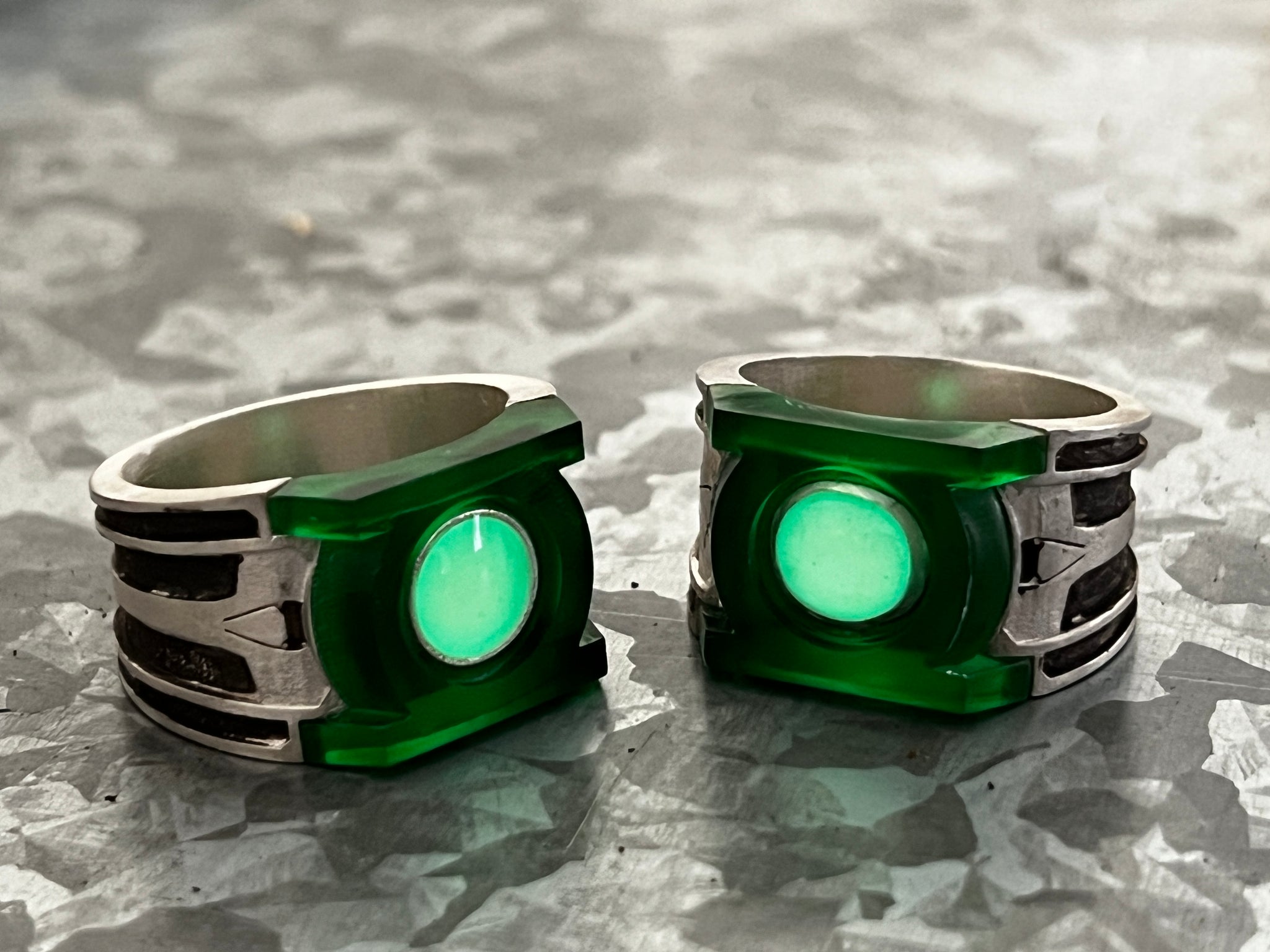 GLOW Rings – Tagged 