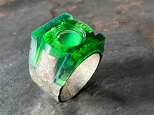 Load image into Gallery viewer, GL Movie Ring v2 w/ glow center
