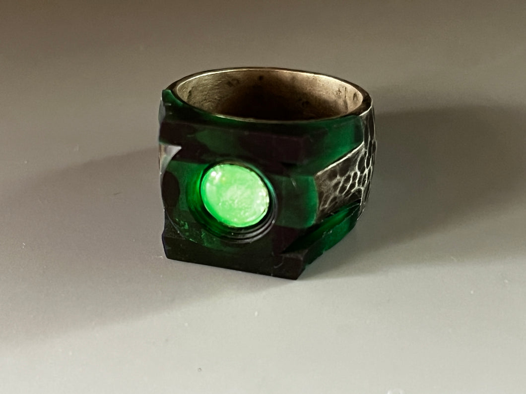 GL Movie Ring w/ glow center