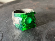 Load image into Gallery viewer, GL Movie Ring v2 w/ glow center
