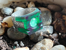 Load image into Gallery viewer, GL Movie Ring w/ glow center
