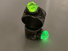 Load image into Gallery viewer, Quartz Glowing Kyber Crystal Ring / Lightsaber Ring/ Jedi Ring
